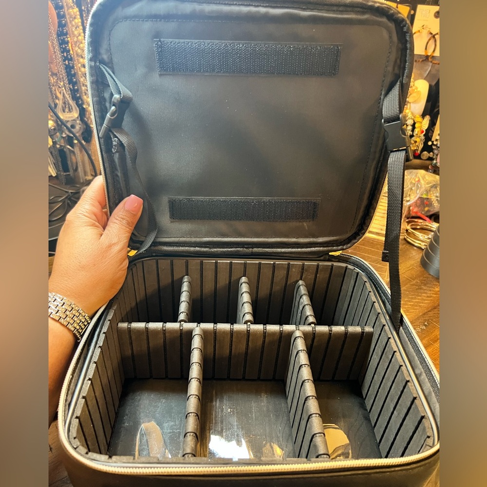 SBS Make Up Case - image 3